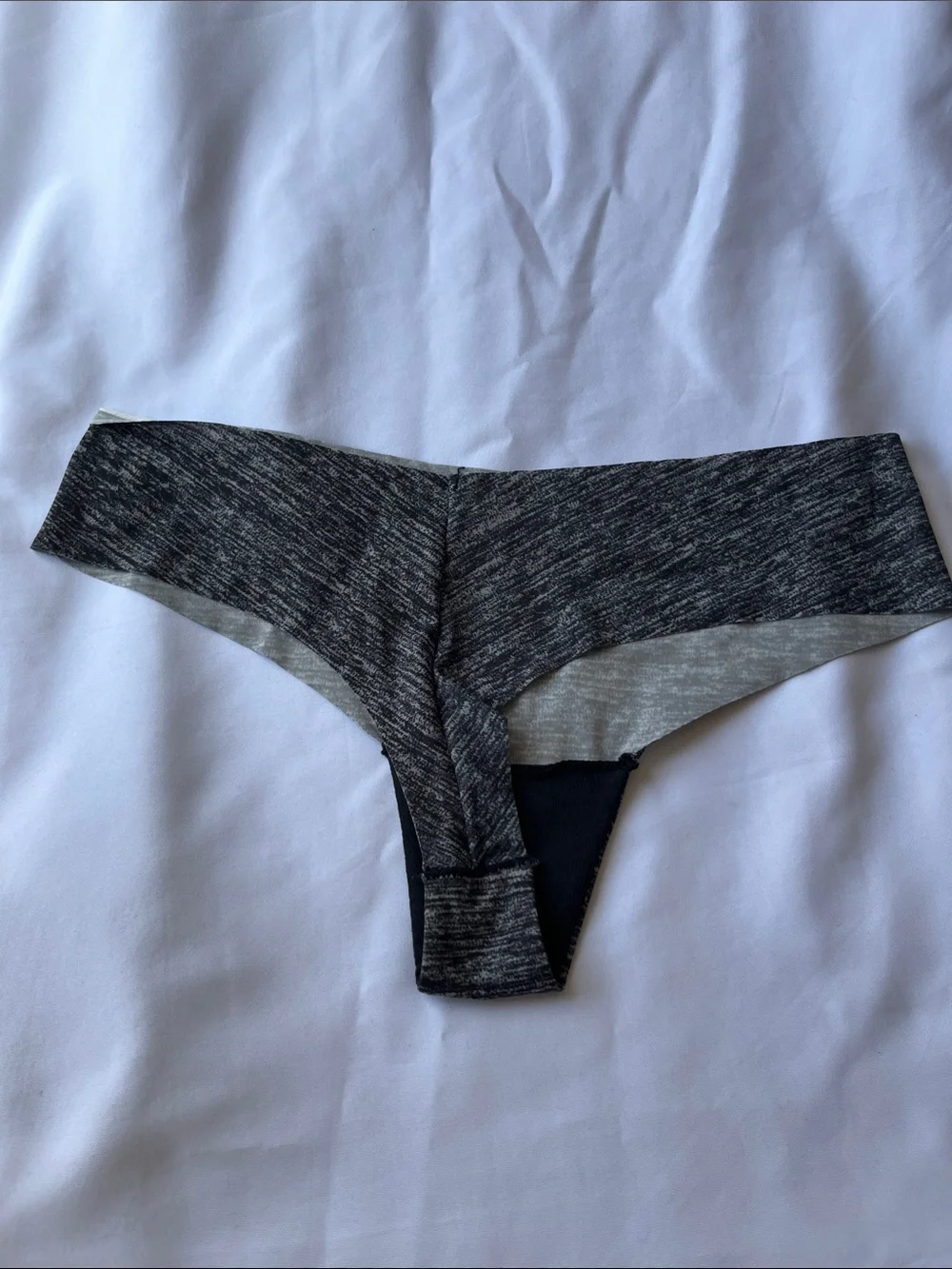 Gianni Bini Seamless Kids Thong Panty - Heather Gray/Black